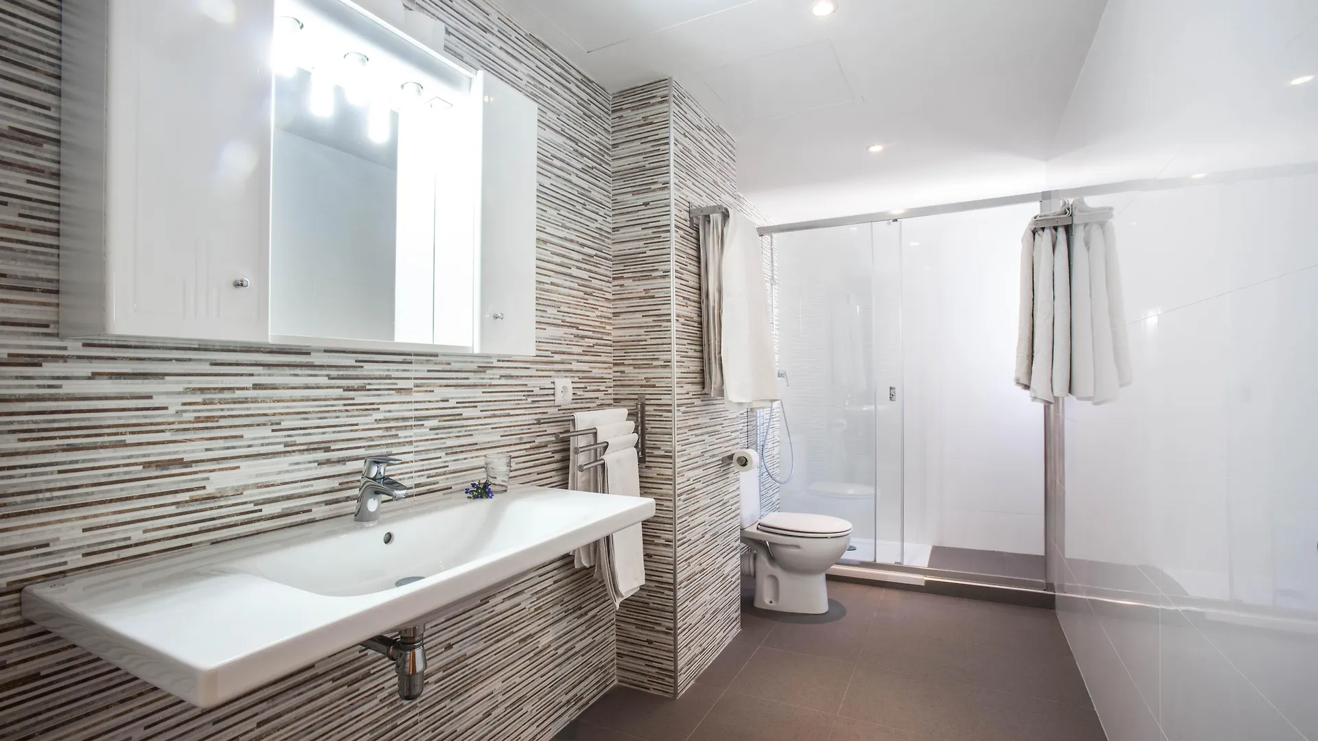 Apartamentos Bahia Santa Eularia des Riu Spain